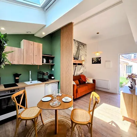 L'oiseau Du Paradis - & * Lourdes