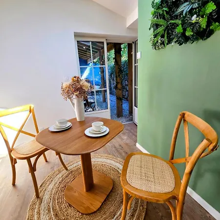 L'oiseau Du Paradis - & *