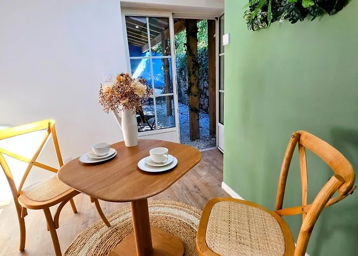 L'oiseau Du Paradis - & *